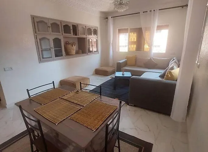 Appartement Chic Et Moderne.